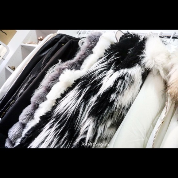 🛍 WELCOME TO MY CLOSET 🛍 - Picture 3 of 7